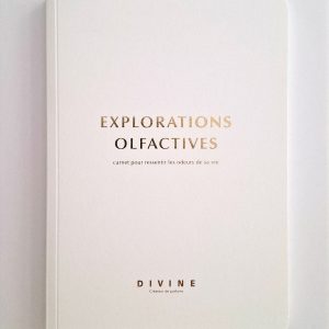 carnet_explorations_olfactives_divine_couverture